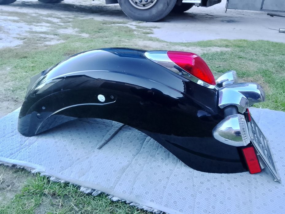 Błotnik tył kawasaki vn 900 classic. Oryginalny kompletny.