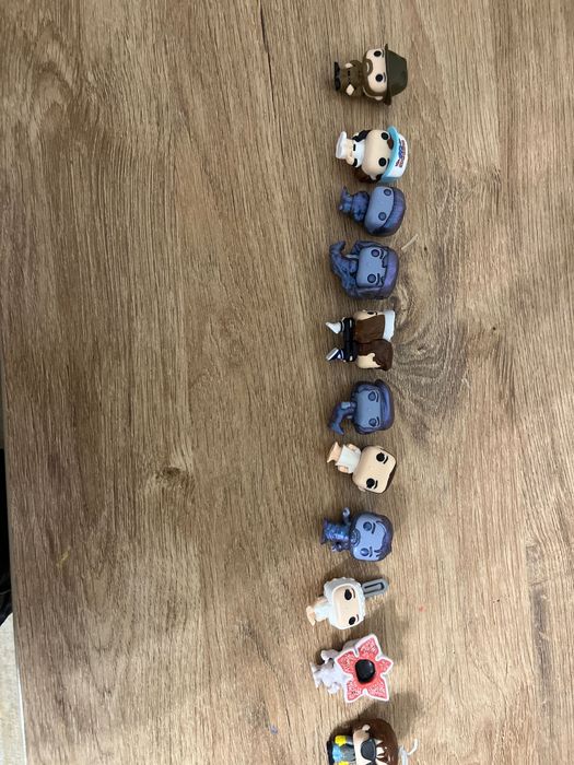 Фігурки дуже дивні дива