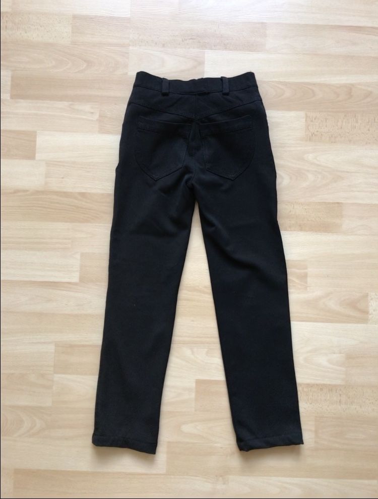 Джинси, чорні штани дівчаткам на зріст 122-128 см
