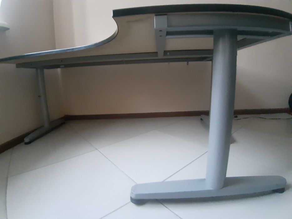 Stół roboczy/biurko  z regulacją wysokości Ikea Galant