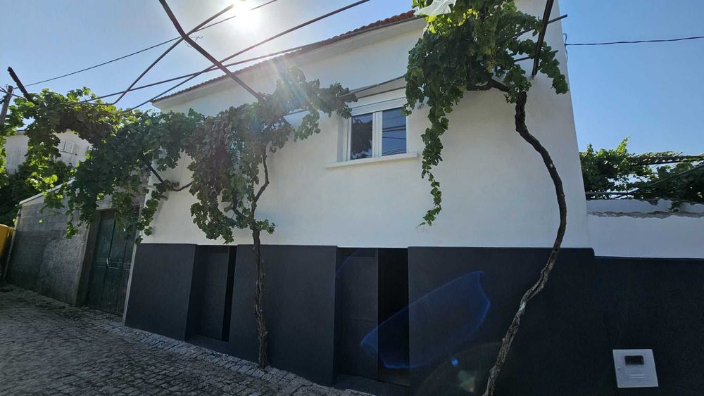 Moradia Totalmente Renovada T3+1 Estreito Vilar Barroco (Oleiros)