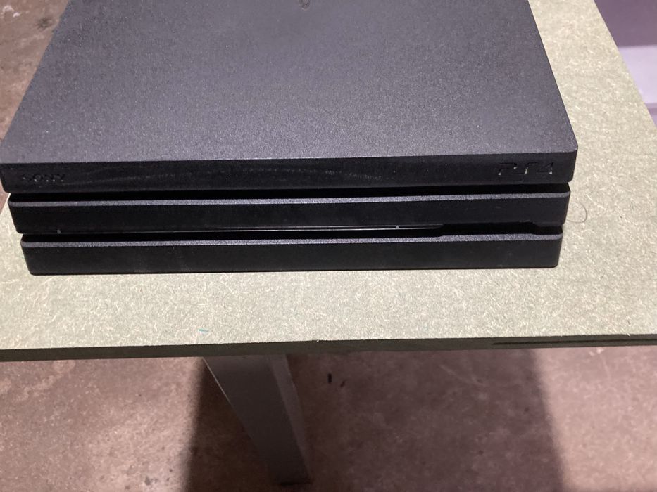 Playsration muinto bom estado.  Aceito propostas