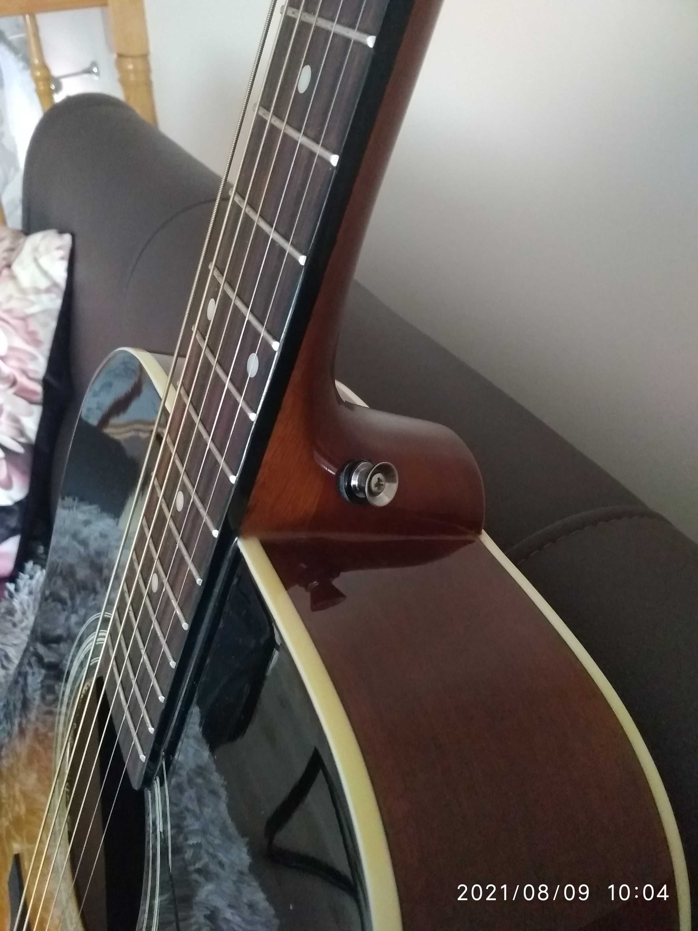 Gitara akustyczna Epiphone z akcesoriami