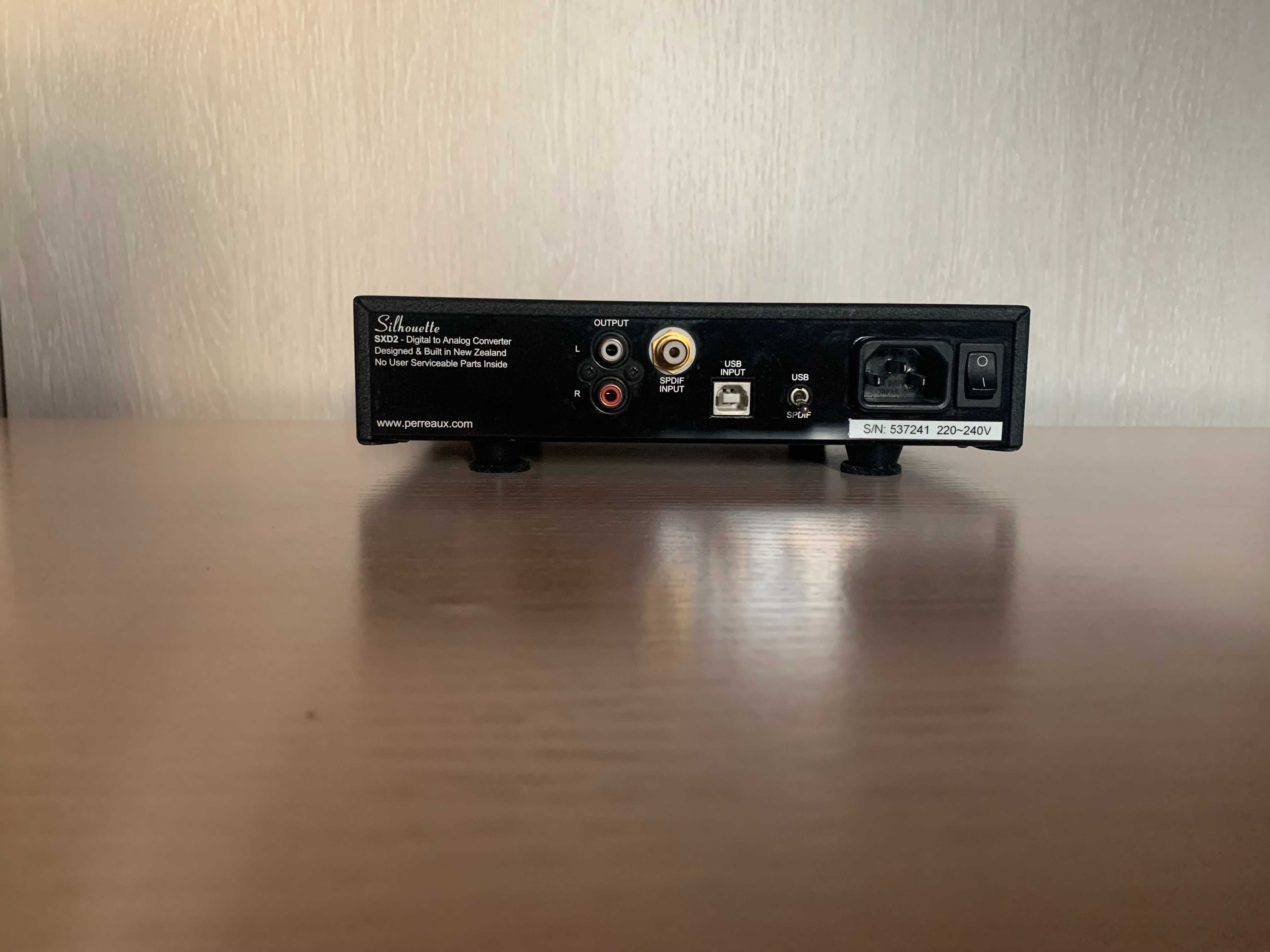 Зовнішній ЦАП / DAC "Perreuax Silhoette SDX2 Chrome"