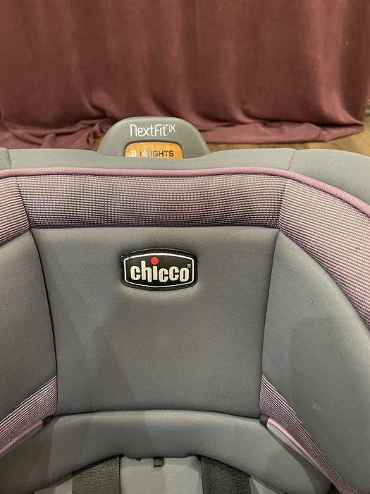 Продам автокрісло Chicco NextFit Zip