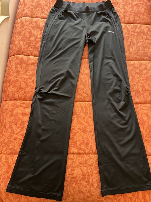 Calças desporto Reebok pretas