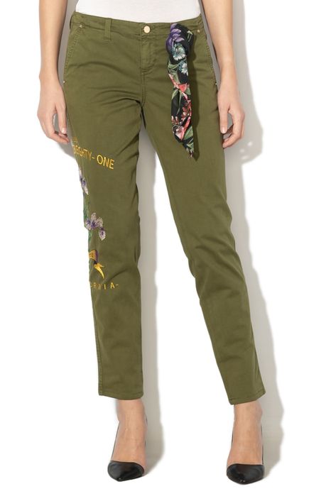 Guess spodnie materialowe chinos chinosy z haftem haftowane khaki s 36