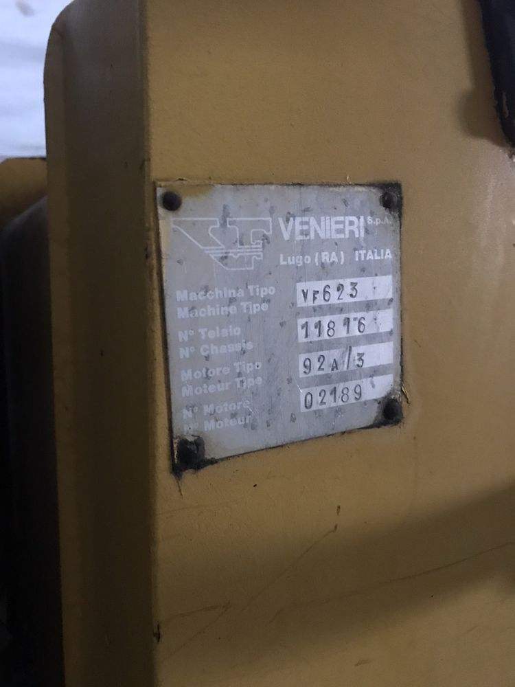 Экскаватор-погрузчик VENIERI VF623