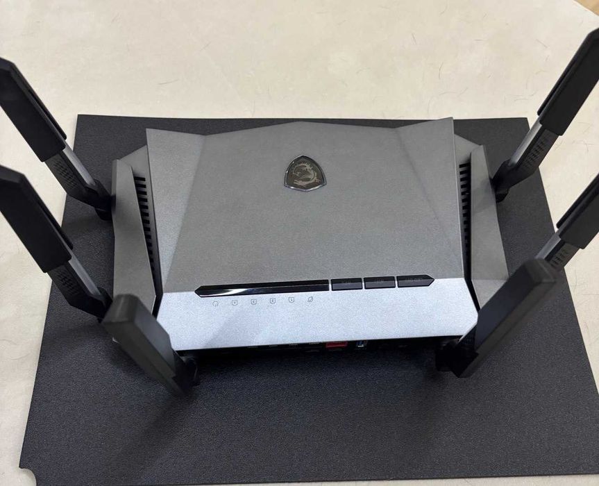 Игровой роутер MSI RadiX AXE6600 , в ИДЕАЛЬНОМ состоянии .