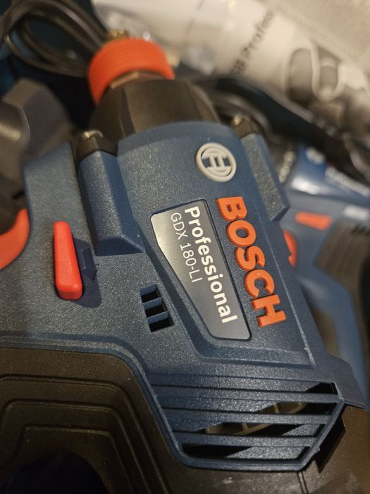 Zestaw narzędzi bosch professional wkrętarka klucz udarowy/zakrętarka