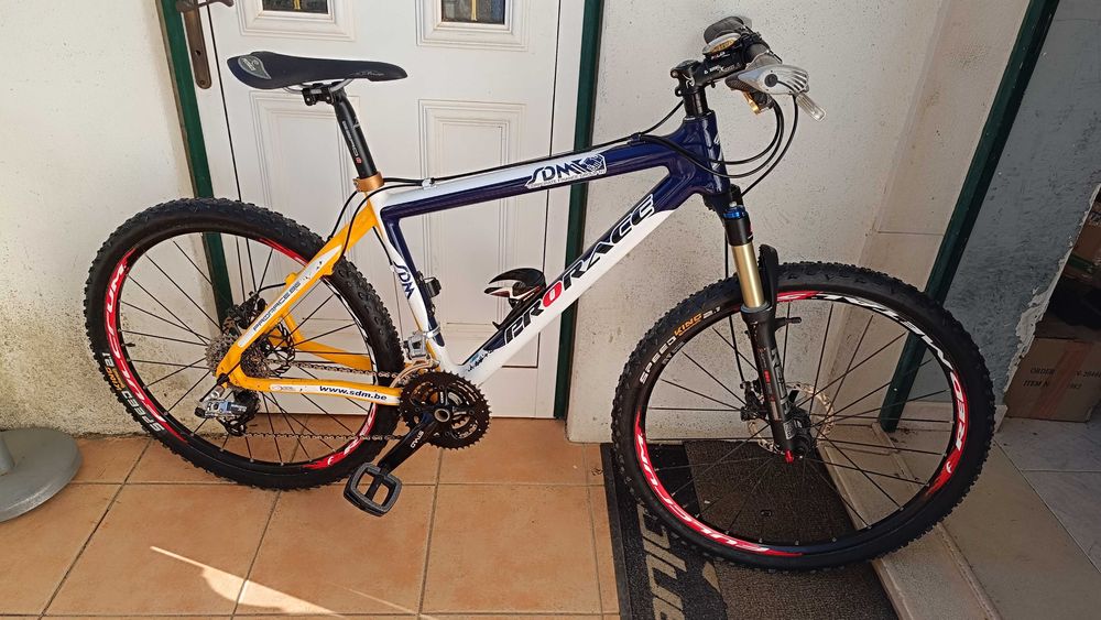 Bicicleta BTT 26 carbono