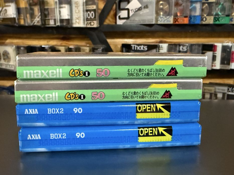 Продам аудио кассеты AXIA+Maxell