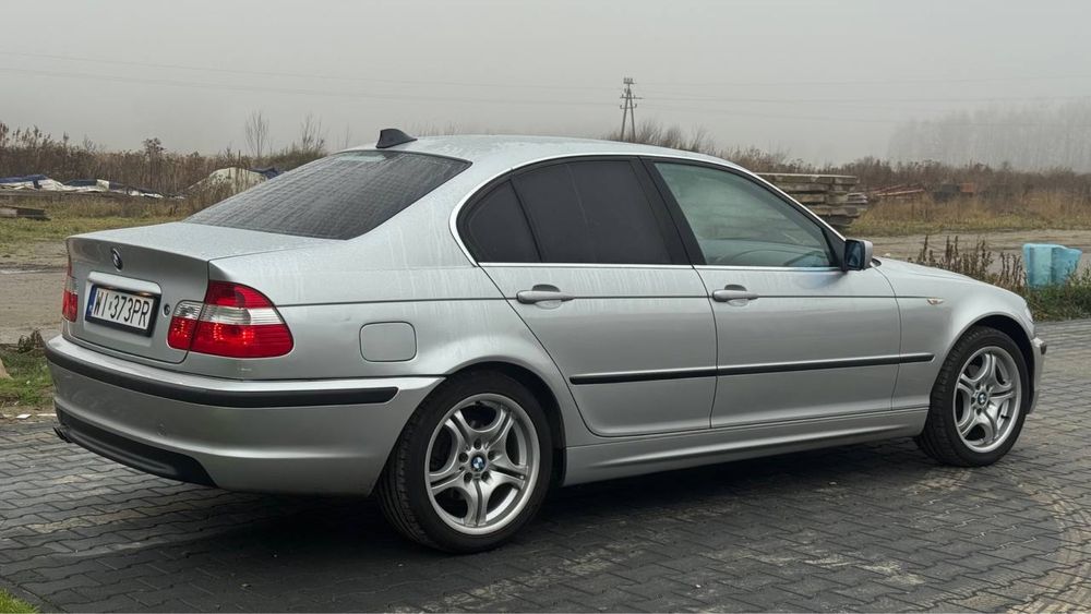 BMW 3 E-46  2.2 Benz  2002