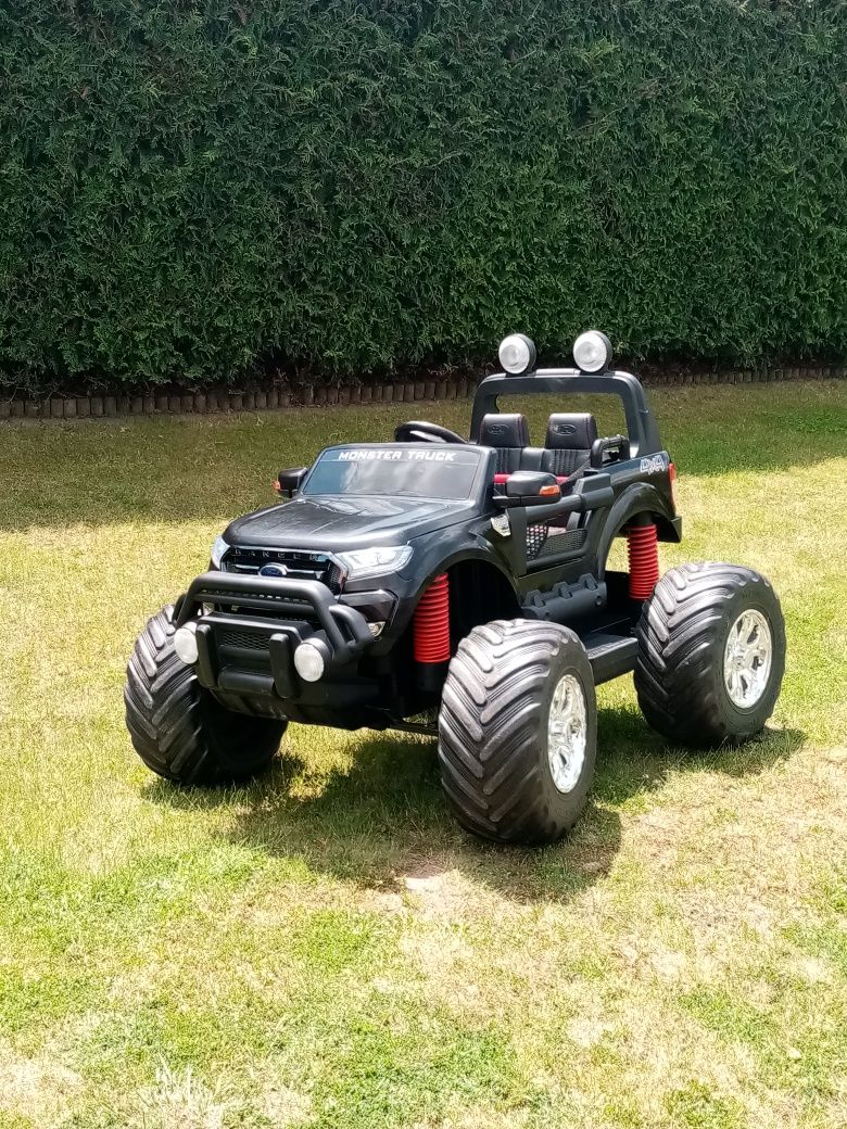 Samochód Elektryczny Ford Ranger Monster truck 4x4 duży 2 osobowy.