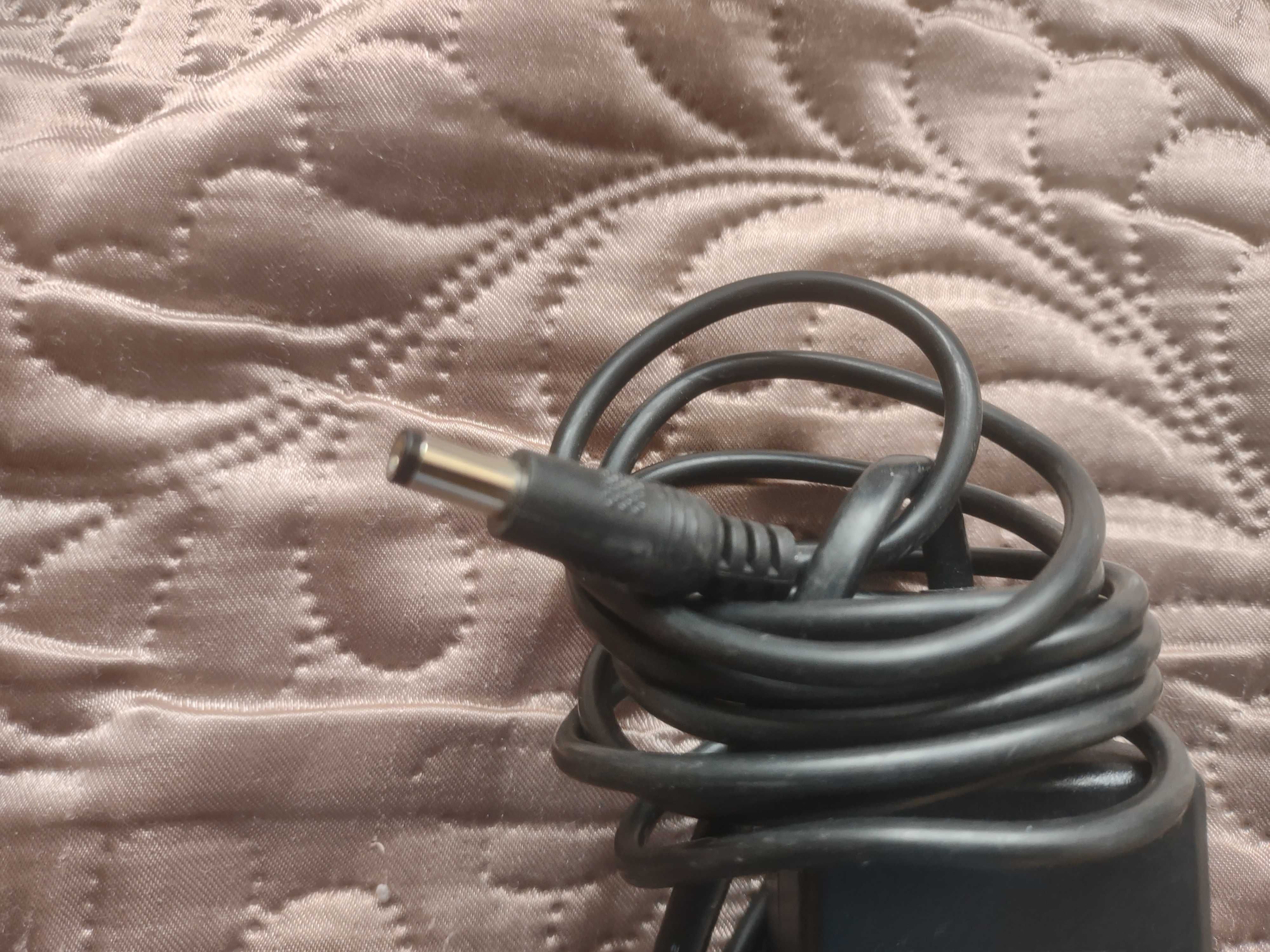 Zasilacz 220v/12V 2 A