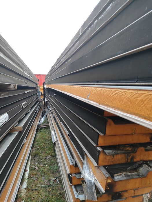 Płyta warstwowa  PIR 80 Dach L- 13mb. 900m2