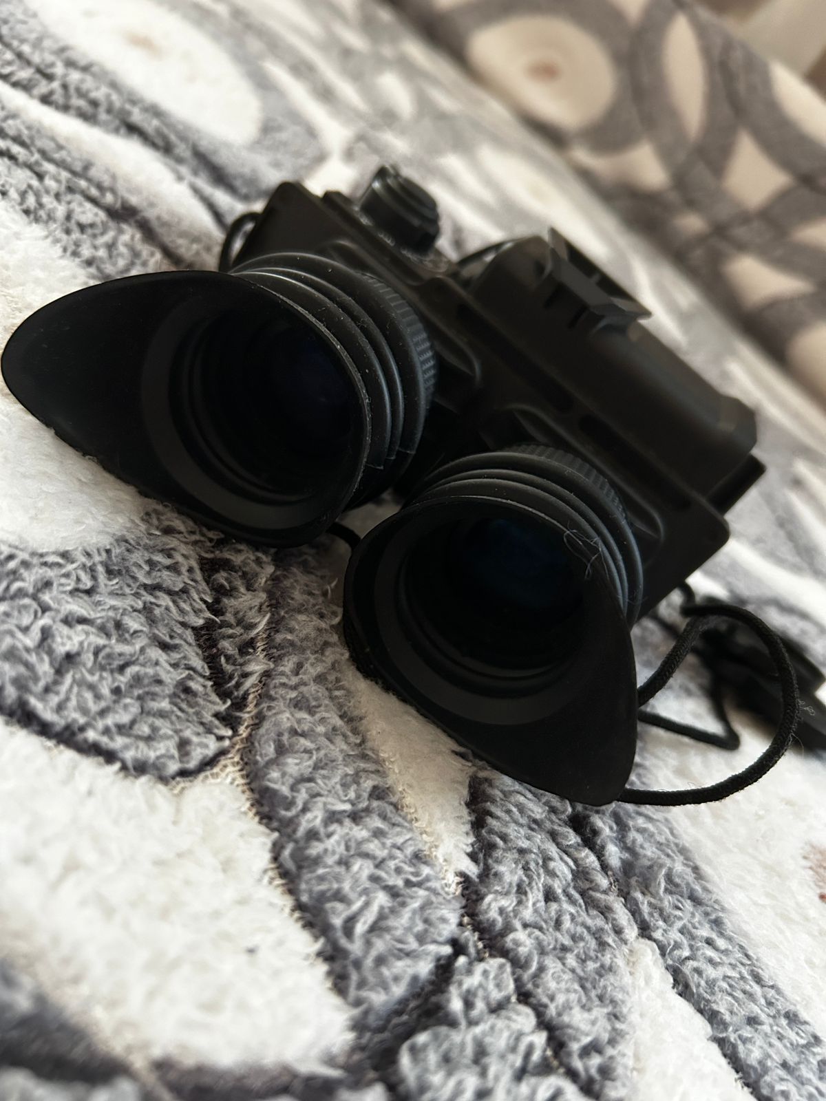 Прибор нічного бачення M972