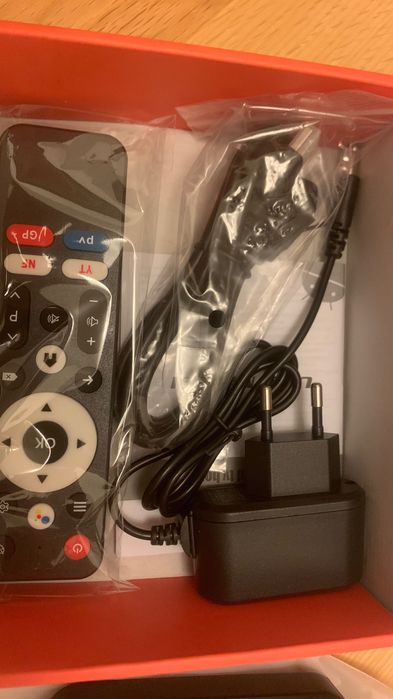 Смарт тв приставка H96max s905l3 tv box