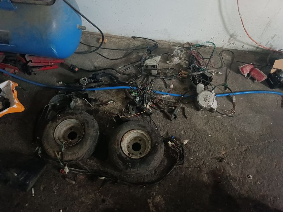 Dwa quady w częściach  110