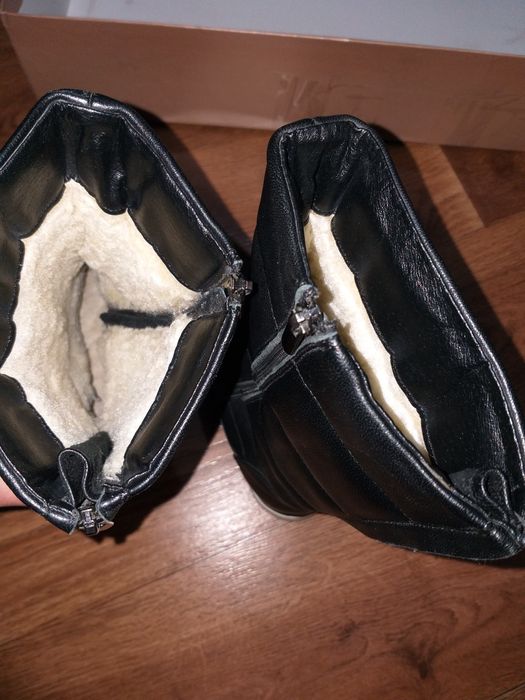 Різні жіночі сапожки б.в. 37 розмір в доброму стані