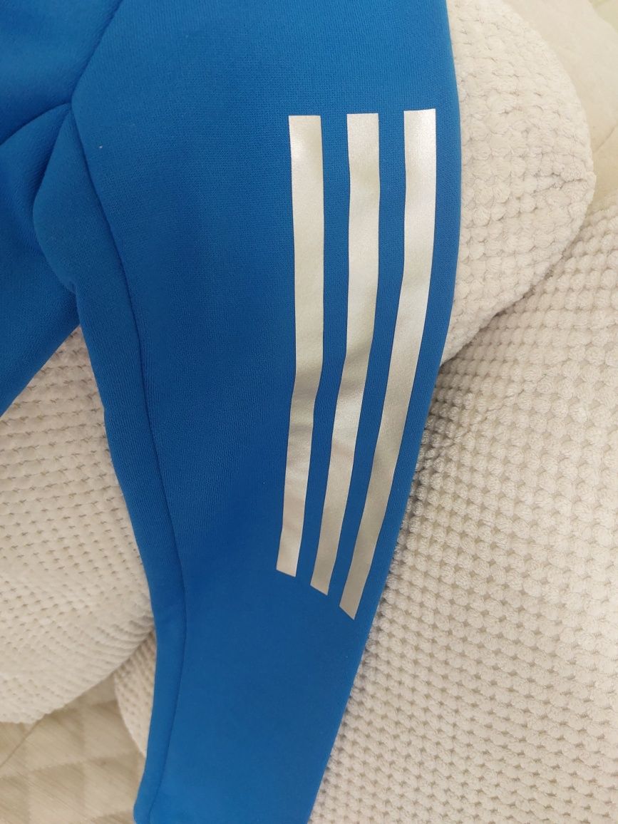 Кофта Adidas оригінал 140 р.