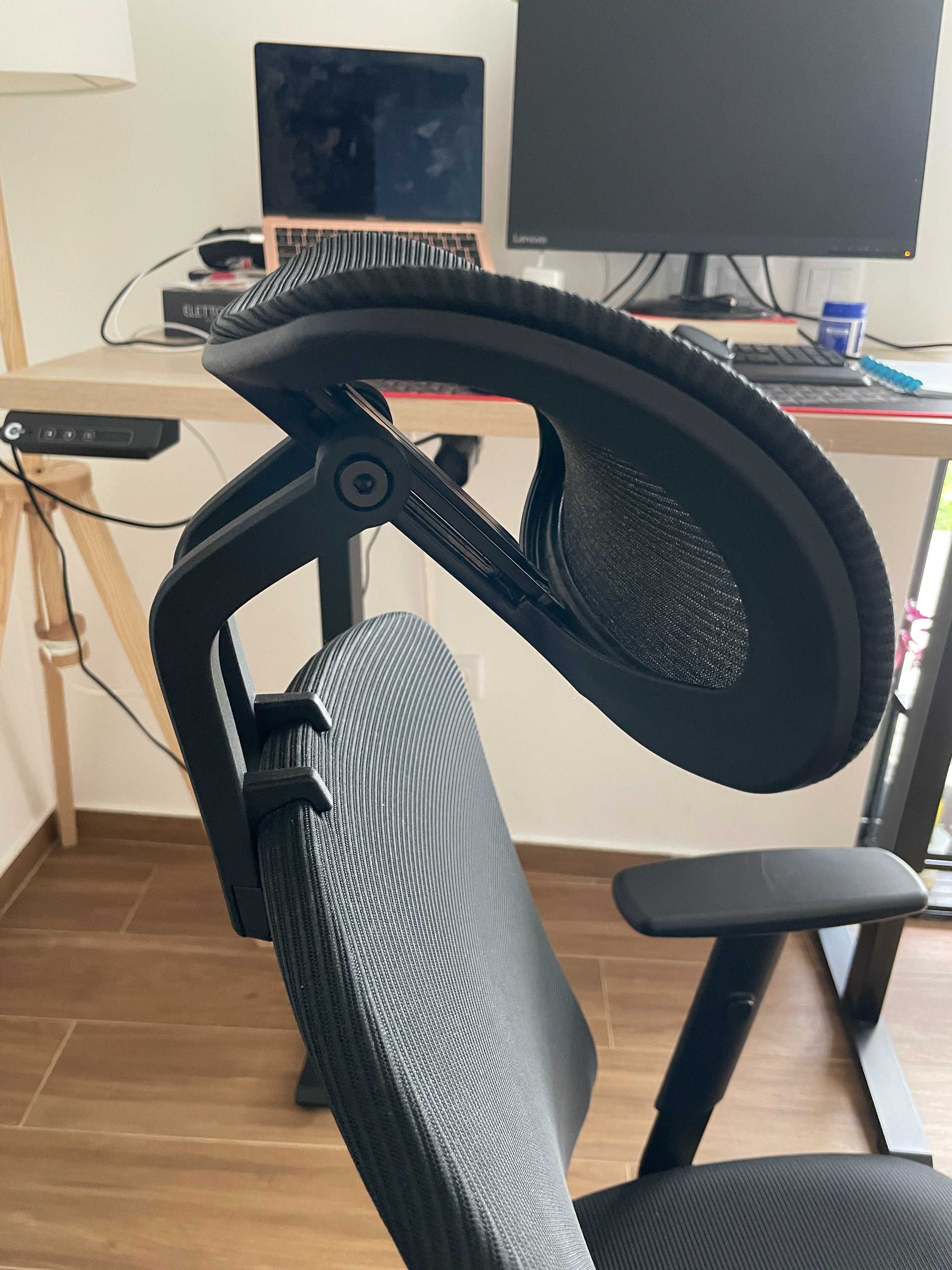 Cadeira de Escritório Ergonómica - Como Nova!