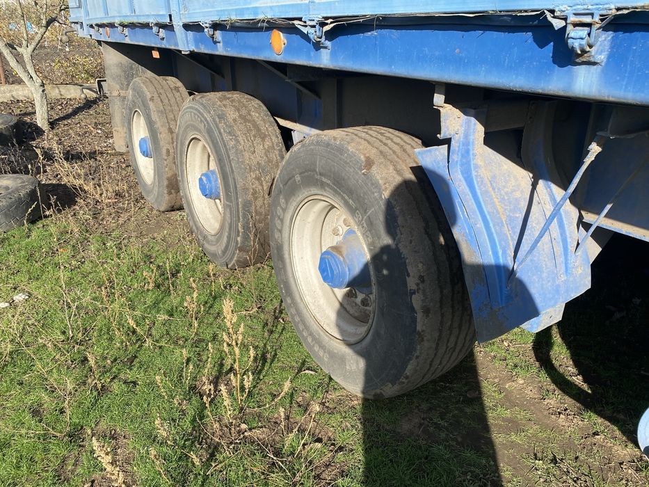 Продам полуприцеп бортовой зерновоз на подушках