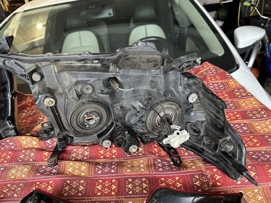 Ориг фары на Toyota LC 200