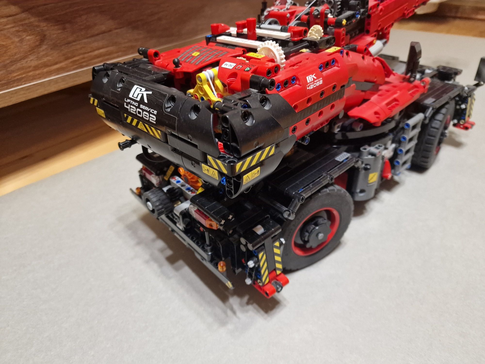 LEGO Technic Підйомний кран (42082)