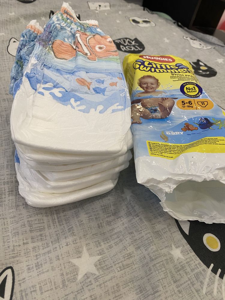 Подгузники Huggies 12-18 кг для плавания