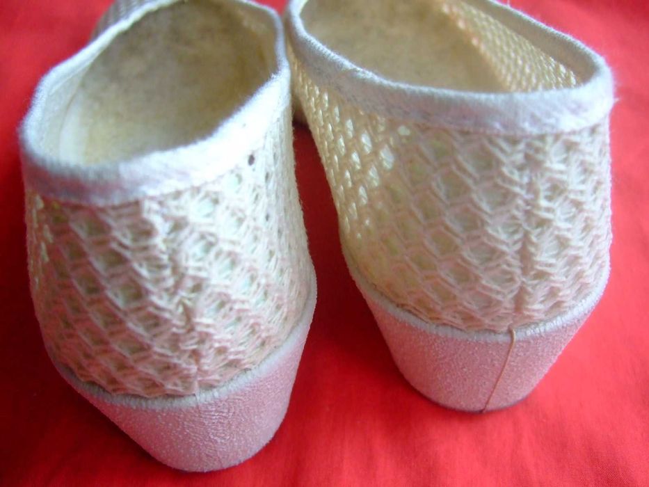 Buty espadryle damskie elastyczne  rozmiar 36-37 (4) dł. wkładki 23 cm