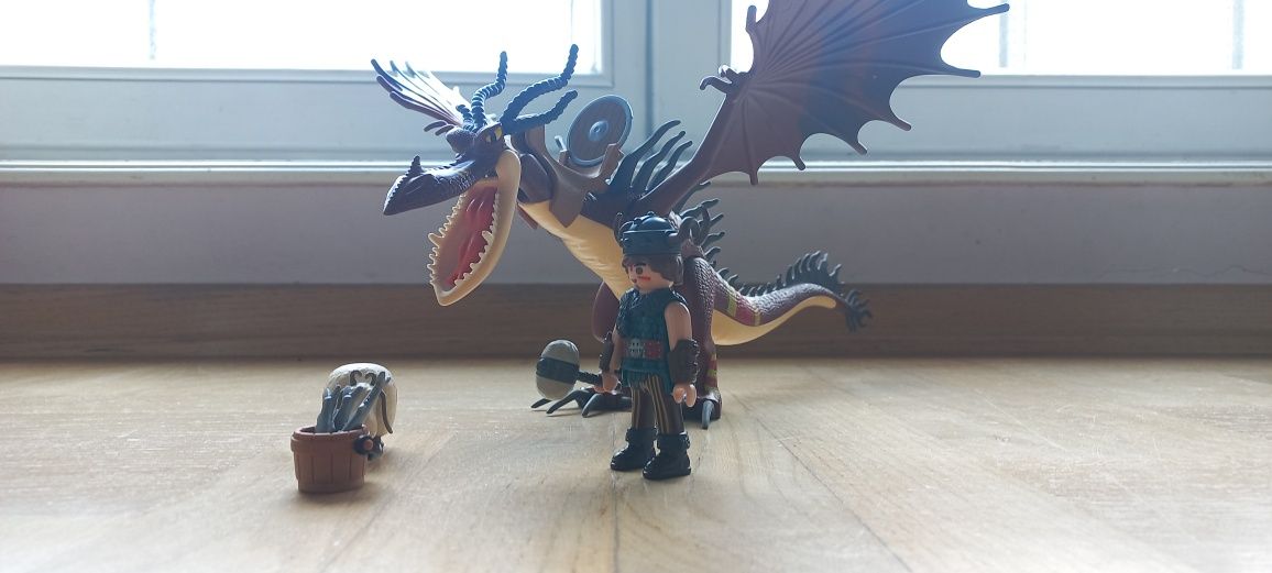 Smok Hakokieł Koszmar Ponocnik Playmobile z filmu Jak Wytresować Smoka