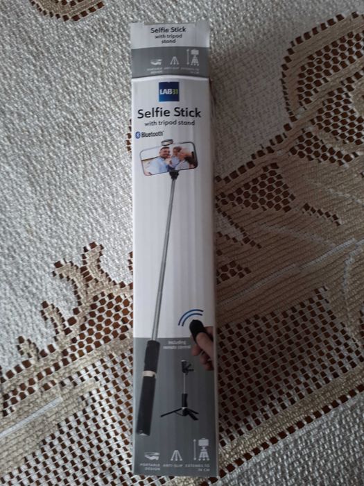 Nieużywany selfie stick