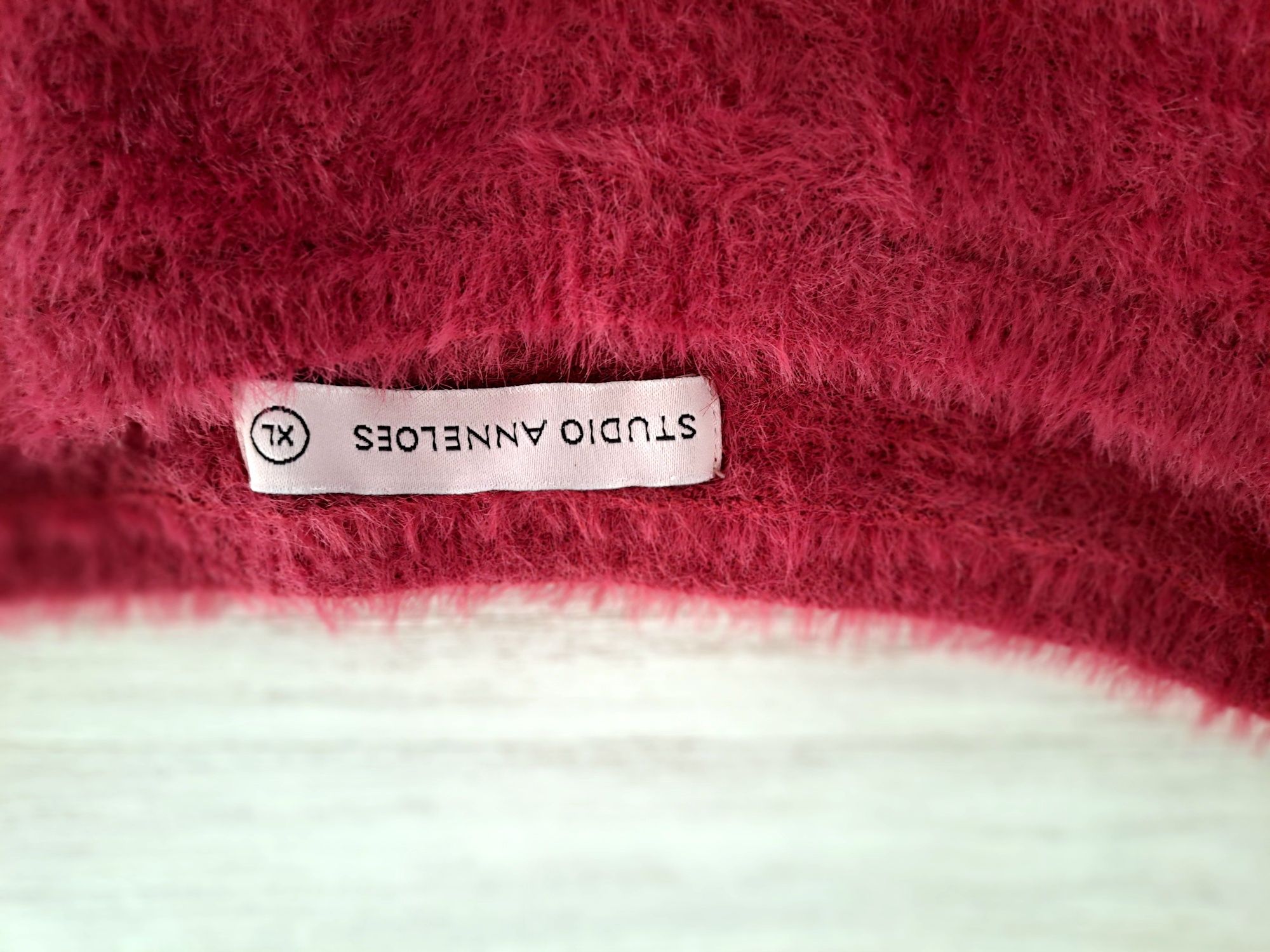 Włochaty sweter damski Xl