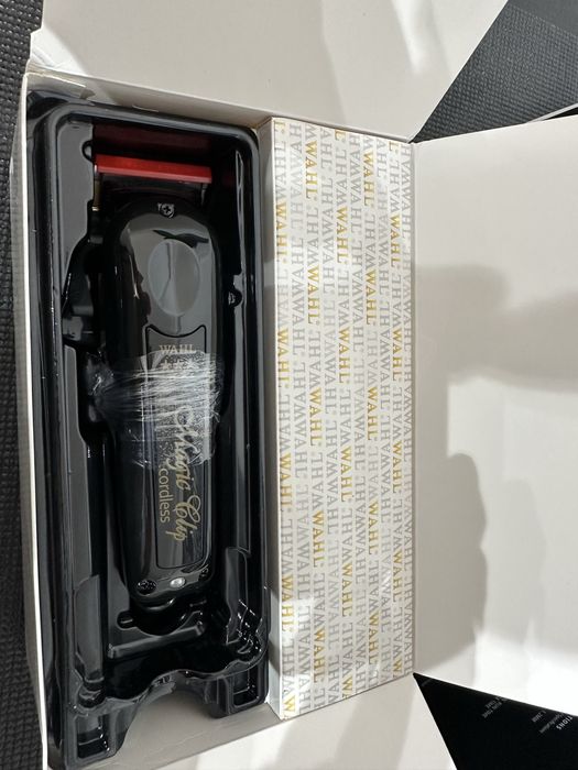 Maquina de cortar cabelo nova sem fio