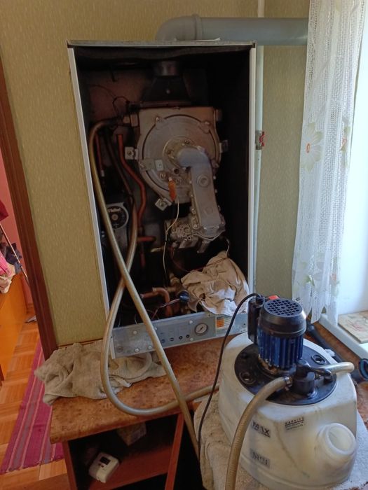 Ремонт газових котлів, колонок та електро бойлерів.