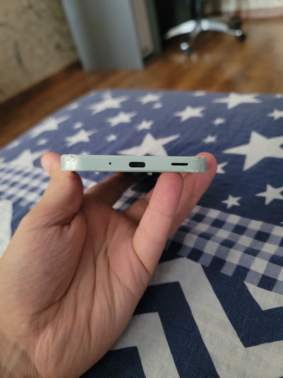Samsung A16  4/128 гб , телефон