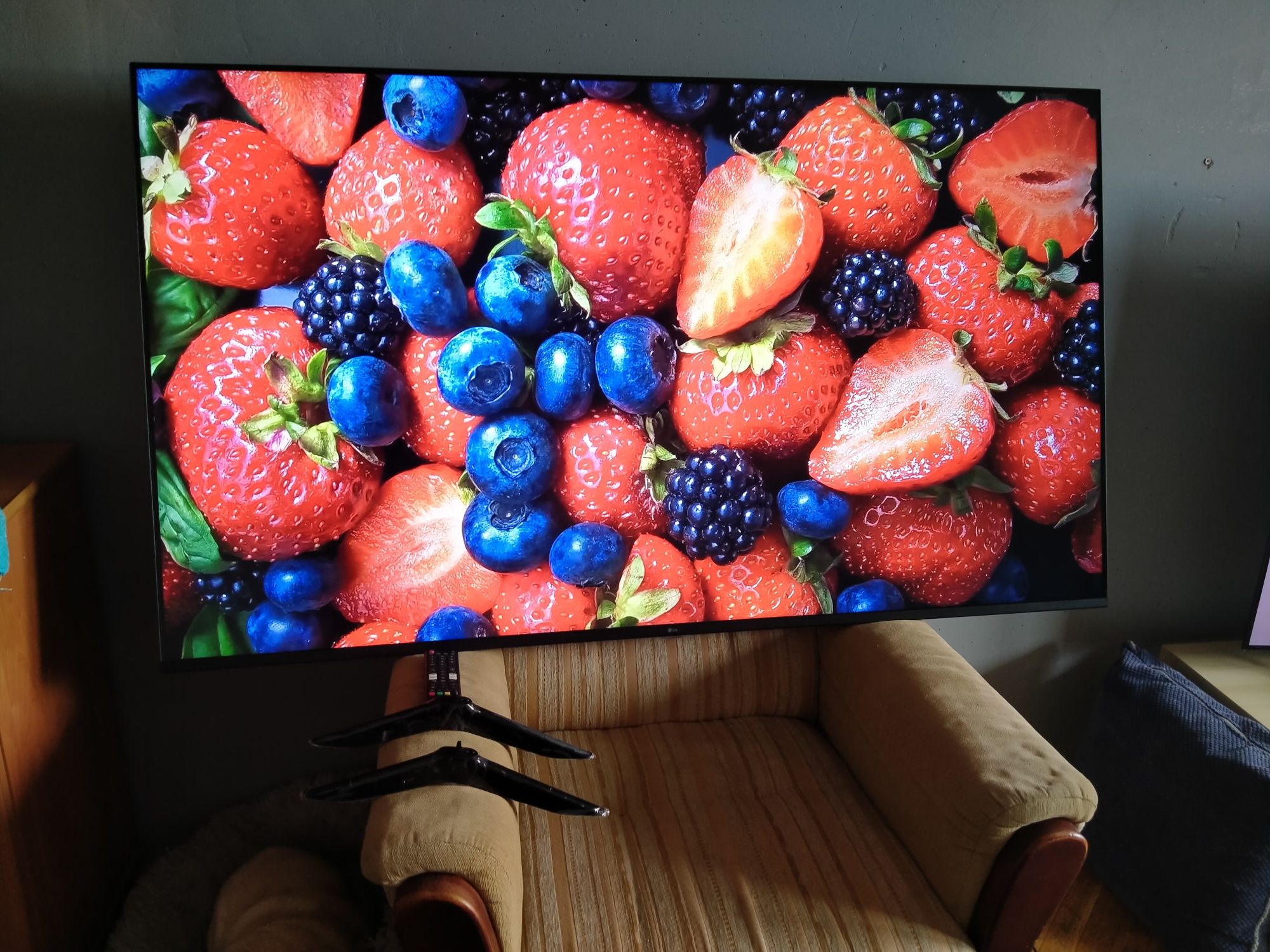 LG65cali LG65UR73006LA 4K UHD AI ThinQ Gwarancja. Model 2023/24.r