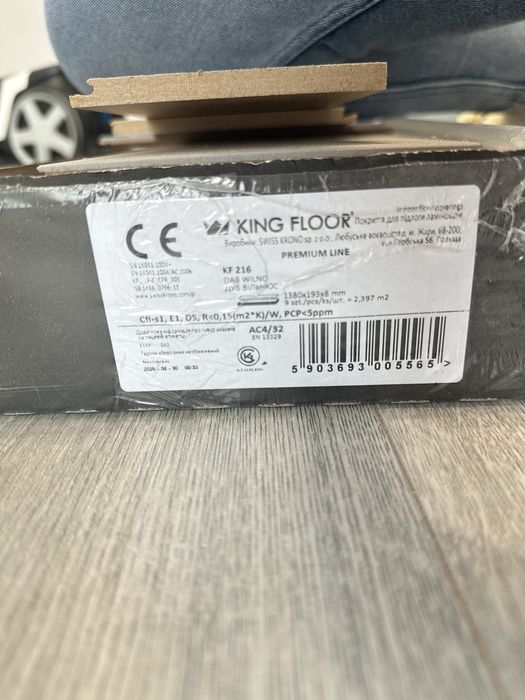 Ламінат Premium Line KF216 V4 Дуб Вільнюс 1880*193*8мм