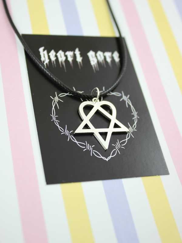 wisiorek heartagram HIM pentagram gotycki goth alternative metal HG101