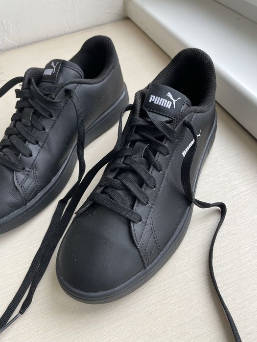 Жіночі кеди PUMA Smash v2 L Perf чорні