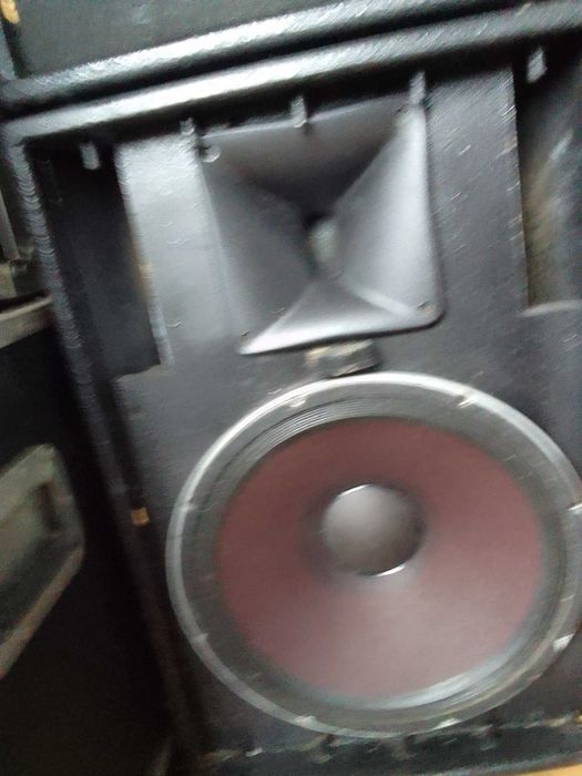 Kolumny pasywne na głośnikach EV