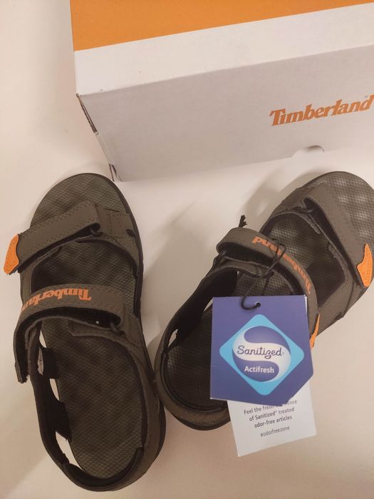 Sandálias Timberland novas 34