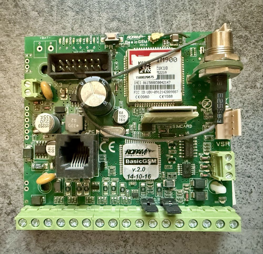 Alarm DSC sterowany przez GSM