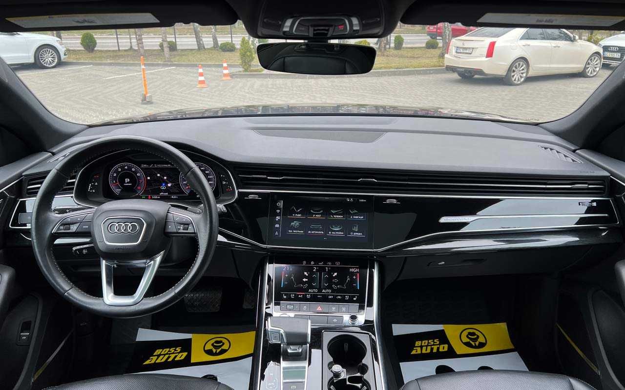 Audi Q8 2020 року