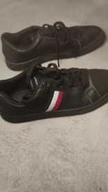 Tommy Hilfiger skórzane Flag Detail Leather Sneaker Black - 42.50