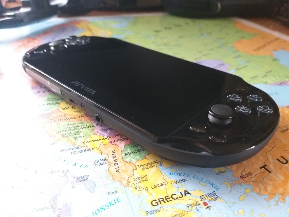 Konsola Sony ps Vita PCH-2016 Slim