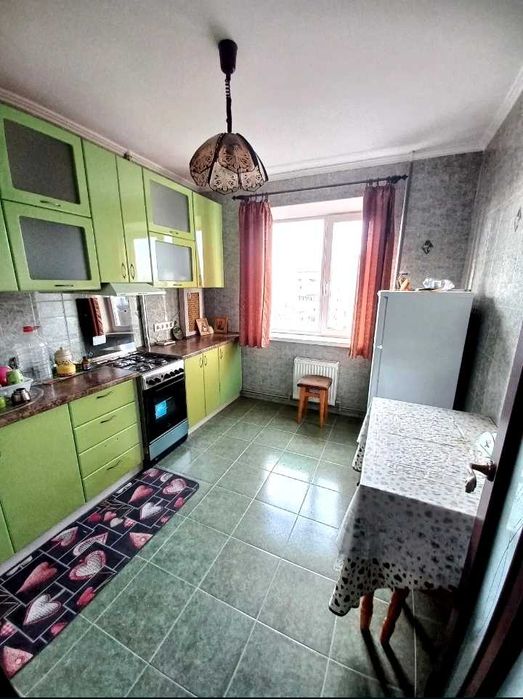 Срочно продам 3х комн кв район м Дворец Спорта 5/9 с ремонтом, меб