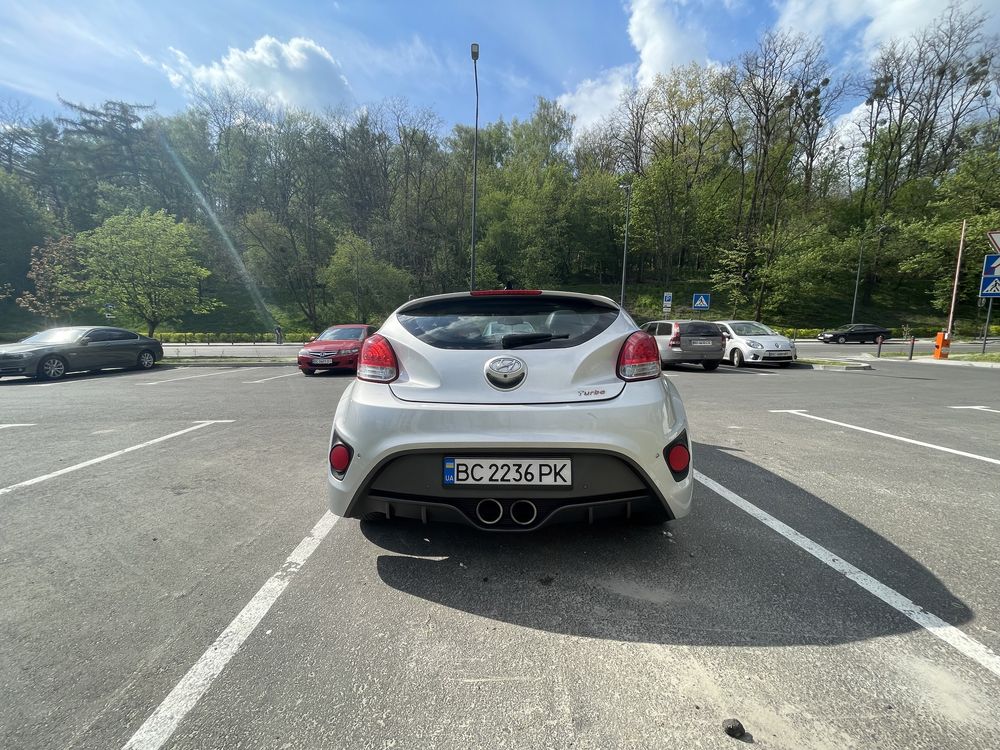 Hyundai Veloster Turbo