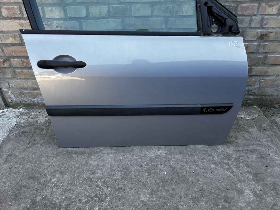 Renault (RVI) Megane 2 02-06 двері перед R TEA19 DR1373